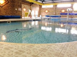 indoor-pool-at-flower